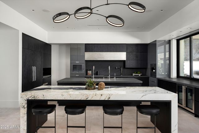 10784 E PINNACLE PEAK Road, Scottsdale, AZ 85255