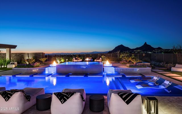 10784 E PINNACLE PEAK Road, Scottsdale, AZ 85255