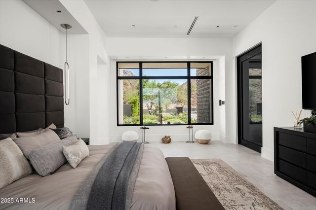 10784 E PINNACLE PEAK Road, Scottsdale, AZ 85255