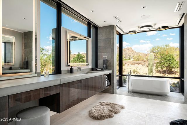 10784 E PINNACLE PEAK Road, Scottsdale, AZ 85255