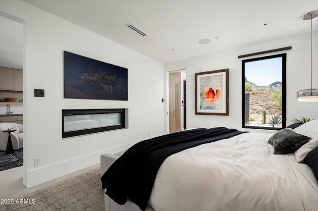 10784 E PINNACLE PEAK Road, Scottsdale, AZ 85255