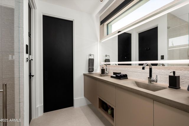 10784 E PINNACLE PEAK Road, Scottsdale, AZ 85255