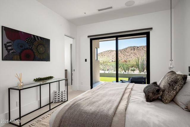 10784 E PINNACLE PEAK Road, Scottsdale, AZ 85255