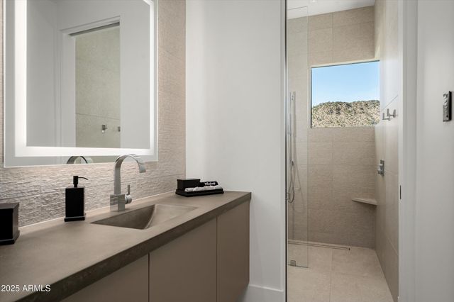 10784 E PINNACLE PEAK Road, Scottsdale, AZ 85255