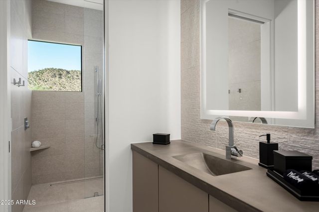 10784 E PINNACLE PEAK Road, Scottsdale, AZ 85255