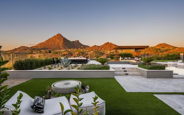10784 E PINNACLE PEAK Road, Scottsdale, AZ 85255