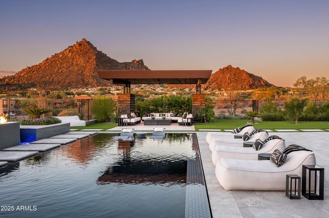 10784 E PINNACLE PEAK Road, Scottsdale, AZ 85255