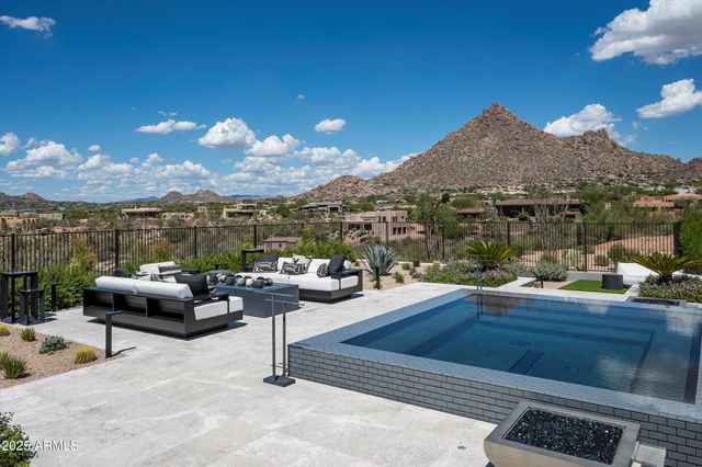 10784 E PINNACLE PEAK Road, Scottsdale, AZ 85255