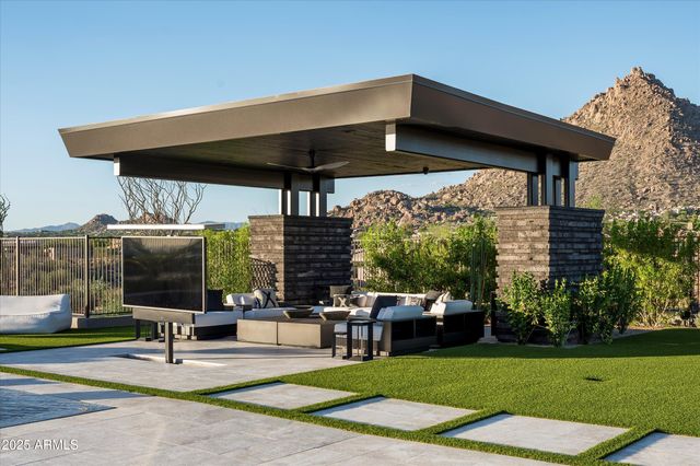 10784 E PINNACLE PEAK Road, Scottsdale, AZ 85255