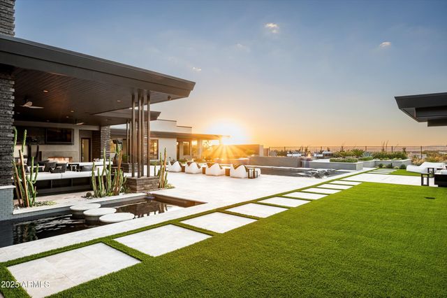 10784 E PINNACLE PEAK Road, Scottsdale, AZ 85255