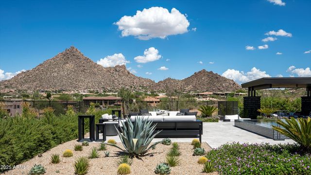 10784 E PINNACLE PEAK Road, Scottsdale, AZ 85255
