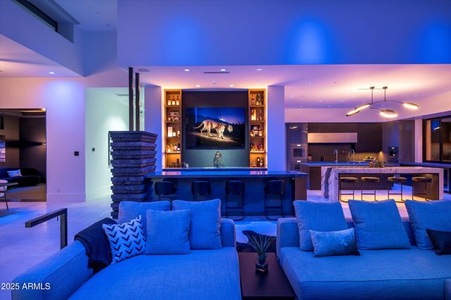 10784 E PINNACLE PEAK Road, Scottsdale, AZ 85255