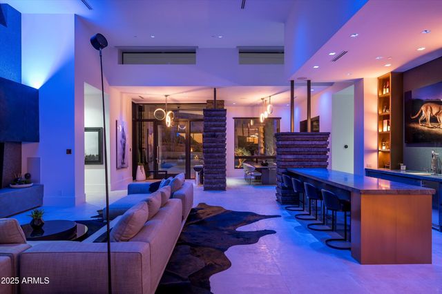 10784 E PINNACLE PEAK Road, Scottsdale, AZ 85255