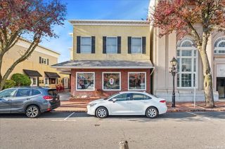 194 Park Avenue 2B, Amityville, NY 11701