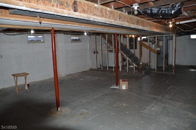 8 Millbrook Rd, Franklin Twp., NJ 07882