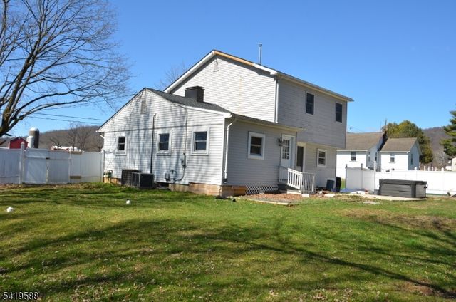 8 Millbrook Rd, Franklin Twp., NJ 07882