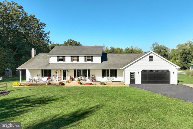 368 LEEDY RD, Spring Grove, PA 17362