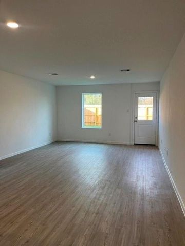 3618 Duplet Avenue, Conroe, TX 77306