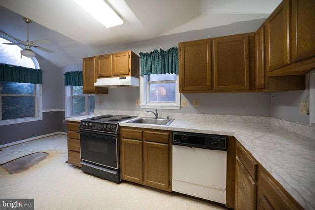 3805 LARGO RD, Upper Marlboro, MD 20772