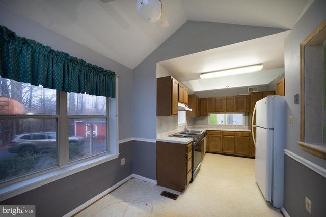 3805 LARGO RD, Upper Marlboro, MD 20772