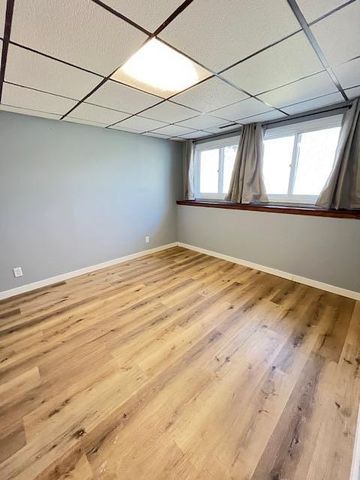 760 Larpenteur Avenue E, Saint Paul, MN 55117