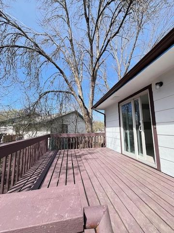 760 Larpenteur Avenue E, Saint Paul, MN 55117