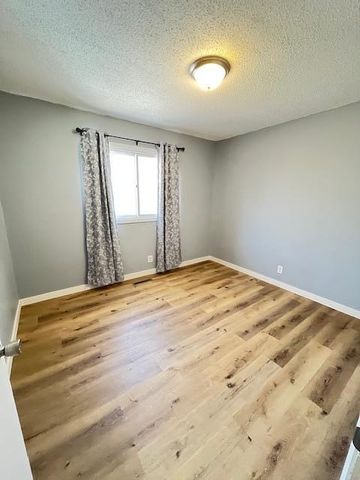 760 Larpenteur Avenue E, Saint Paul, MN 55117