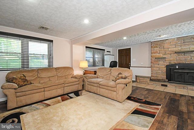 609 MANSFIELD RD, Willow Grove, PA 19090