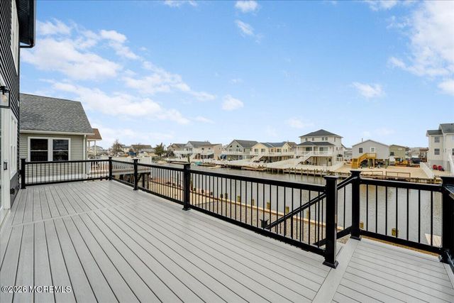 16 W Raritan Drive, Little Egg Harbor, NJ 08087