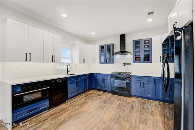 16 W Raritan Drive, Little Egg Harbor, NJ 08087
