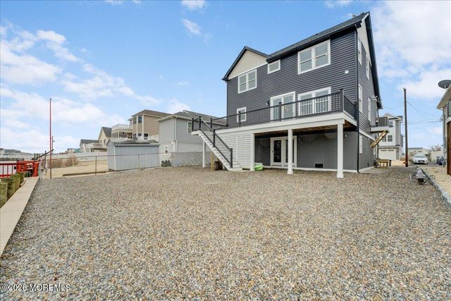 16 W Raritan Drive, Little Egg Harbor, NJ 08087