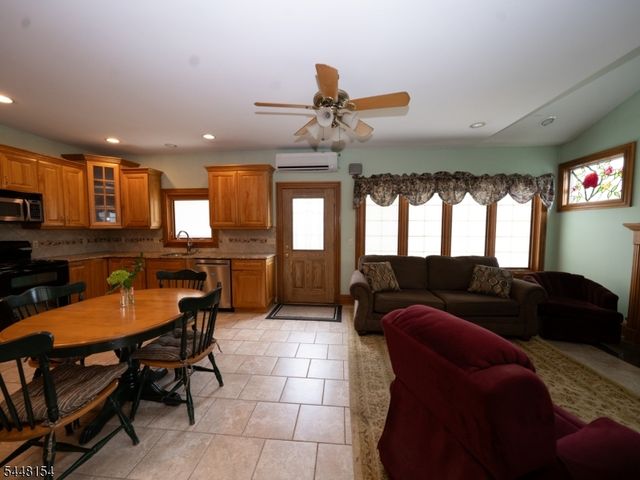 220 Clinton Ave 2, Clifton City, NJ 07011