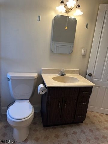 220 Clinton Ave 2, Clifton City, NJ 07011