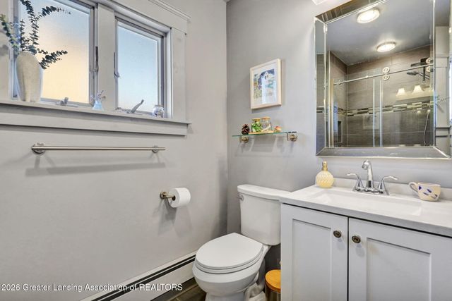 2701 Creston Avenue, Lansing, MI 48906