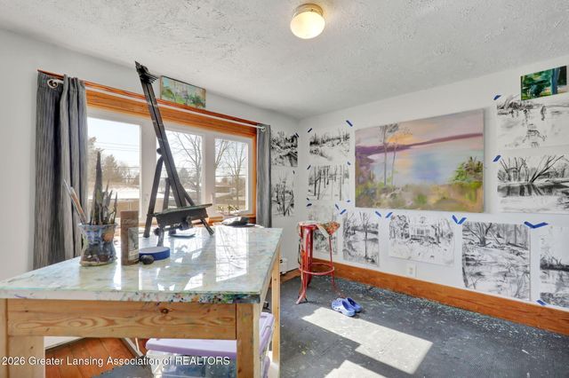 2701 Creston Avenue, Lansing, MI 48906