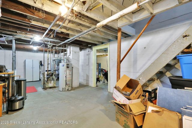 2701 Creston Avenue, Lansing, MI 48906