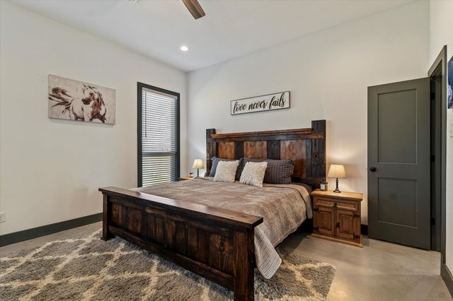 939 Graham Grove Road, Collinsville, TX 76233