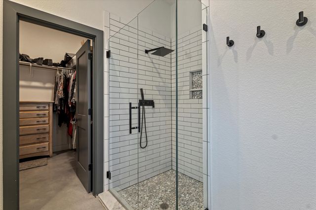 939 Graham Grove Road, Collinsville, TX 76233