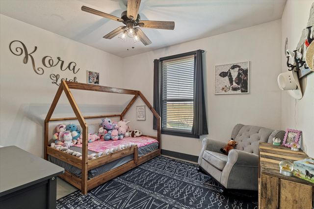 939 Graham Grove Road, Collinsville, TX 76233