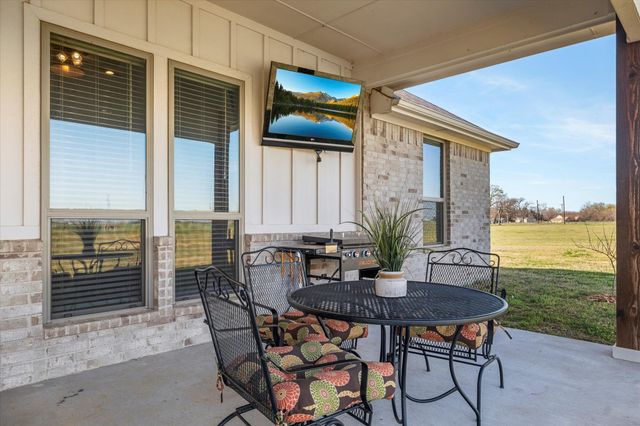 939 Graham Grove Road, Collinsville, TX 76233