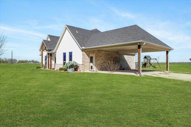 939 Graham Grove Road, Collinsville, TX 76233