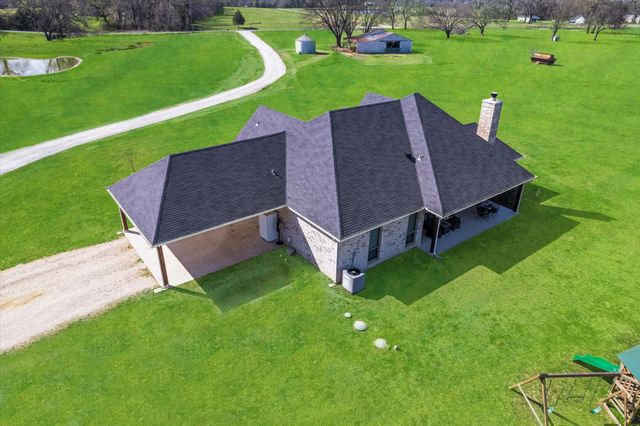 939 Graham Grove Road, Collinsville, TX 76233