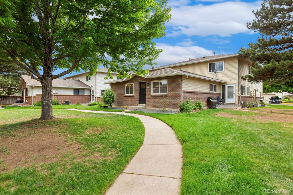 3354 S Flower Street 12, Lakewood, CO 80227