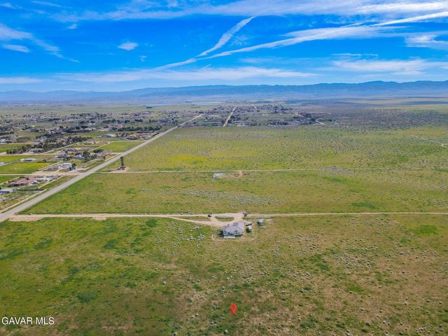 Cor Ave D4 Paget Ave, Lancaster, CA 93536