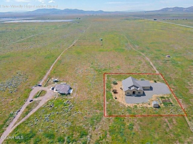 Cor Ave D4 Paget Ave, Lancaster, CA 93536