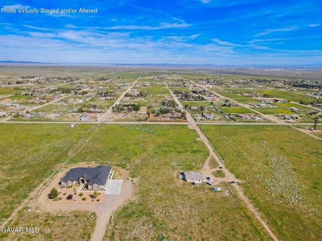 Cor Ave D4 Paget Ave, Lancaster, CA 93536