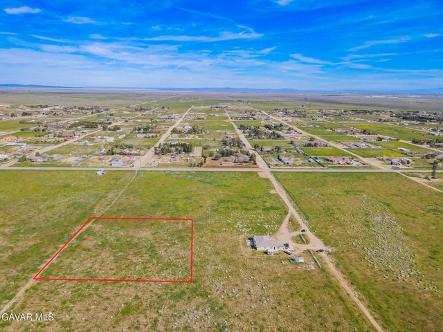 Cor Ave D4 Paget Ave, Lancaster, CA 93536