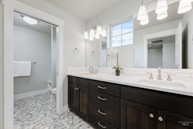 5832 N Bolsena Ave, Meridian, ID 83646