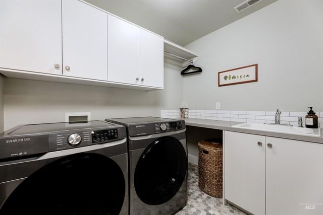 5832 N Bolsena Ave, Meridian, ID 83646