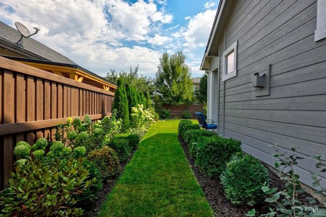 5832 N Bolsena Ave, Meridian, ID 83646